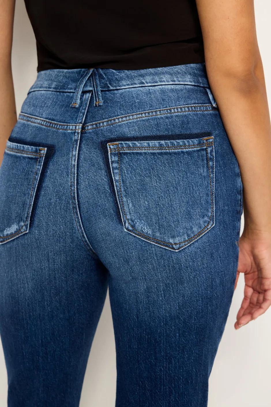 Good American Bootcut & Flare<GOOD CLASSIC SLIM BOOTCUT JEANS Indigo704