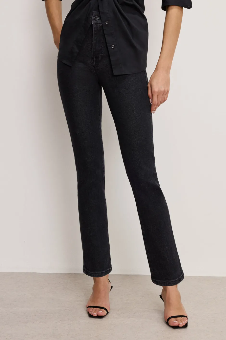 Good American Straight | High-Rise<GOOD LEGS STRAIGHT JEANS Black184
