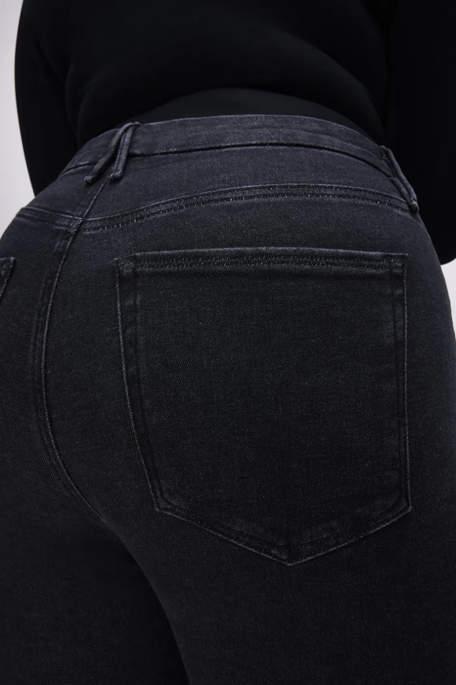 Good American Skinny | Mid-Rise<GOOD LEGS SKINNY Black184