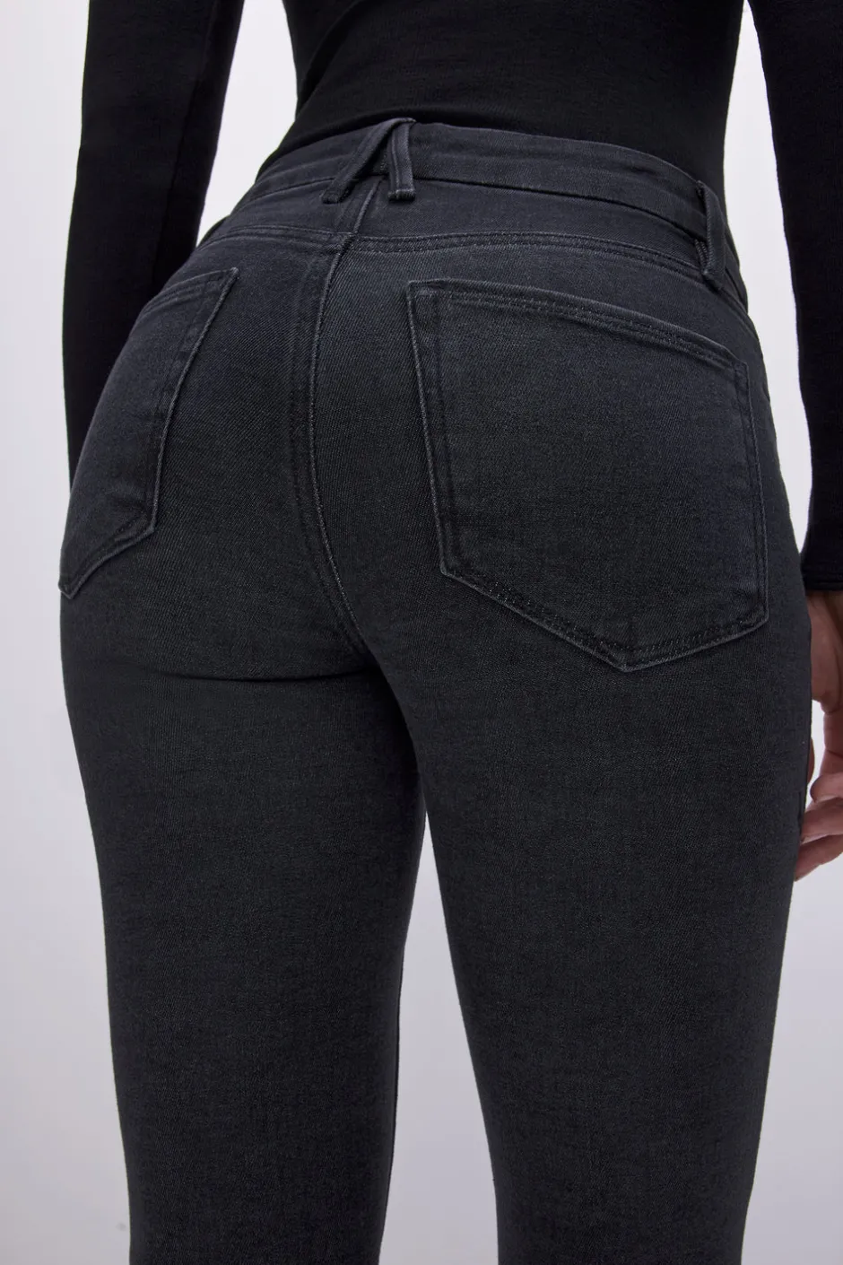 Good American Skinny | Mid-Rise<GOOD LEGS SKINNY Black184