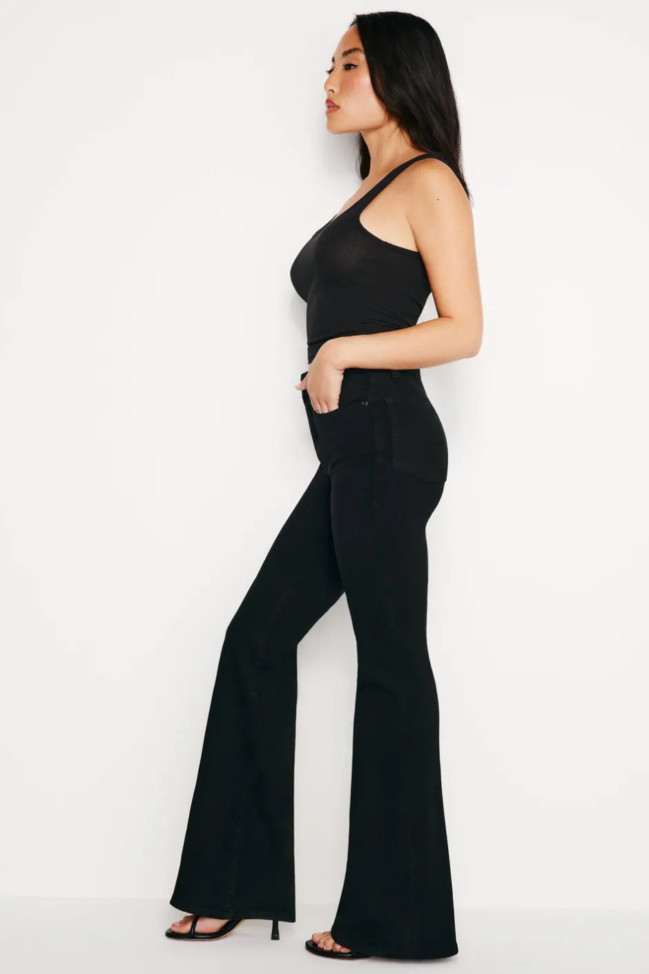 Good American Bootcut & Flare | Jeans<GOOD PETITE FLARE Black001