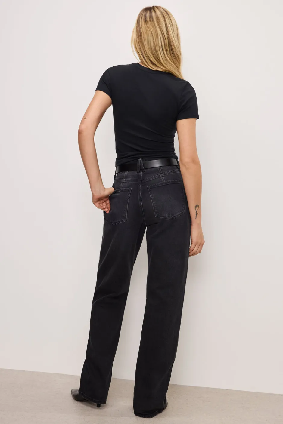 Good American Relaxed | Mid-Rise<GOOD ’90s RELAXED JEANS Black348