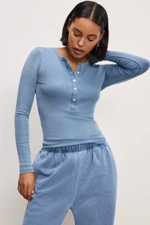 Good American Tops<JEANIUS FITTED HENLEY Indigo376