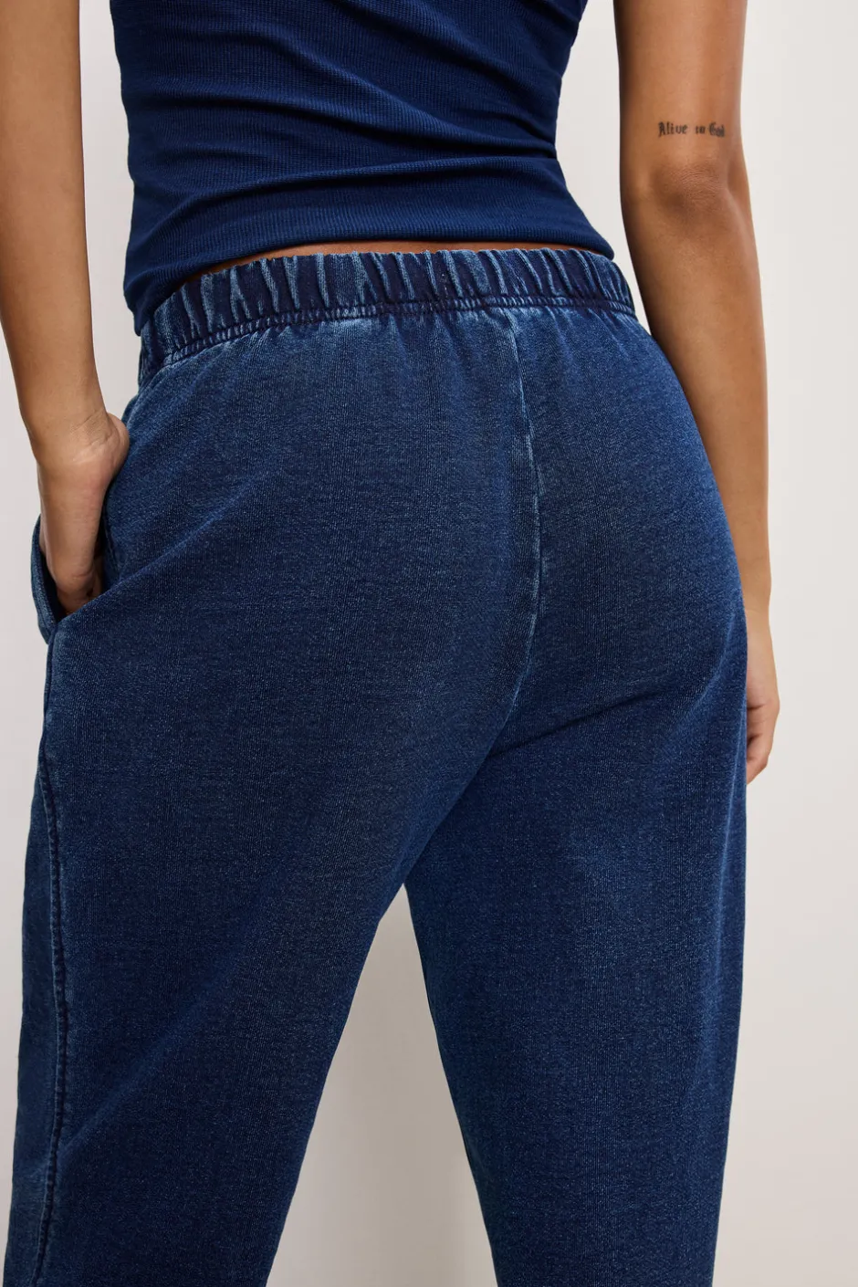 Good American Pants | Sweats<JEANIUS SWEATPANTS Indigo377