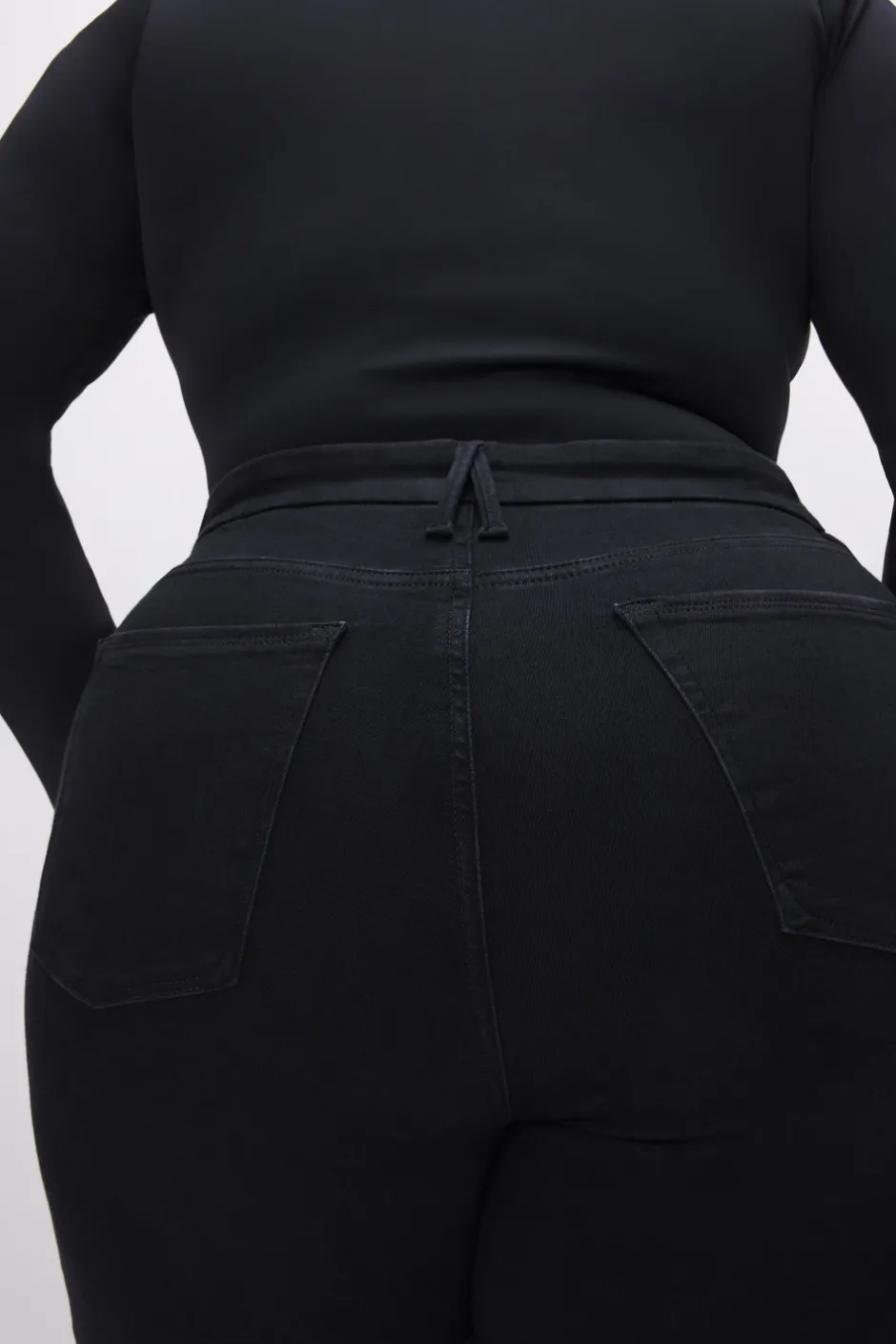 Good American Bootcut & Flare | High-Rise<POWER STRETCH PULL-ON FLARE JEANS Black001